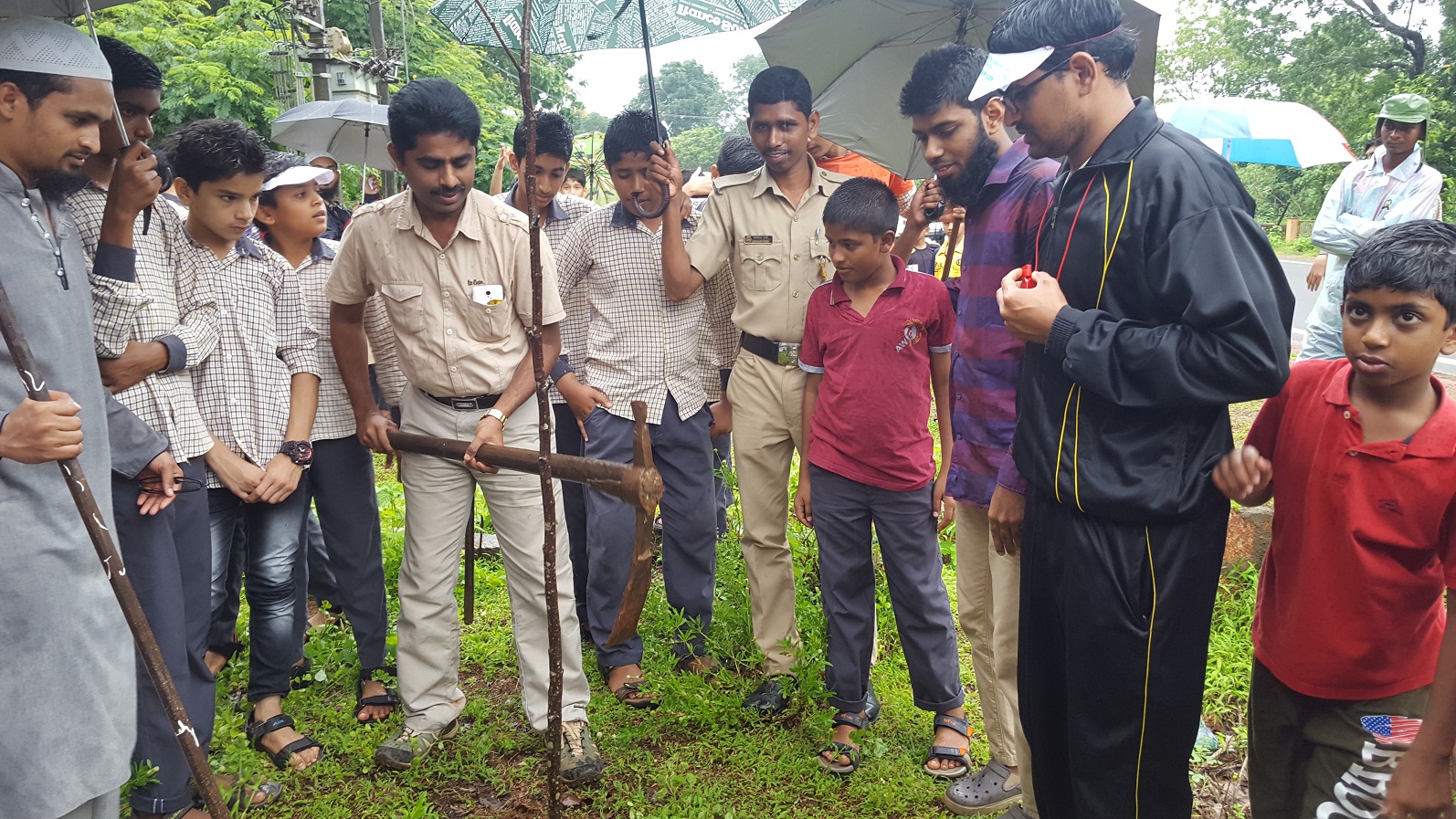ಅಲ್ ಫುರ್ಖಾನ್  ಶಾಲೆಯಲ್ಲಿ ವನಮಹೋತ್ಸವ ಕಾರ್ಯಕ್ರಮ